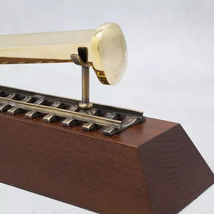 Сувенир «Золотой костыль» МП-41518