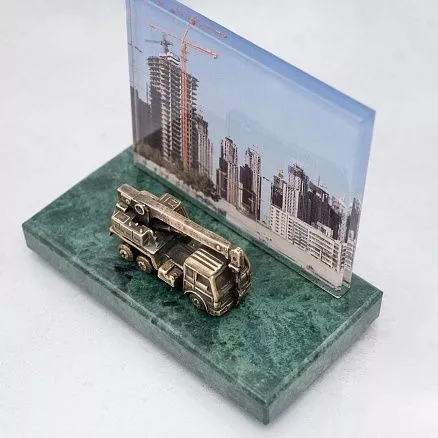 Подарочная инсталляция в подарок строителю МП-41394